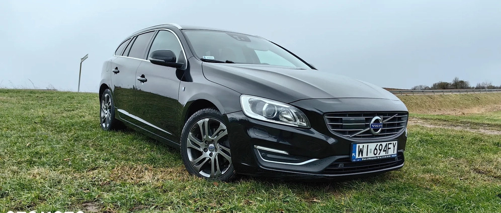 Volvo V60 cena 65000 przebieg: 212000, rok produkcji 2016 z Warszawa małe 56